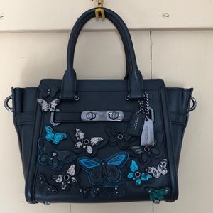 ✨HP✨ COACH Rare Butterfly Appliqué Swagger 21